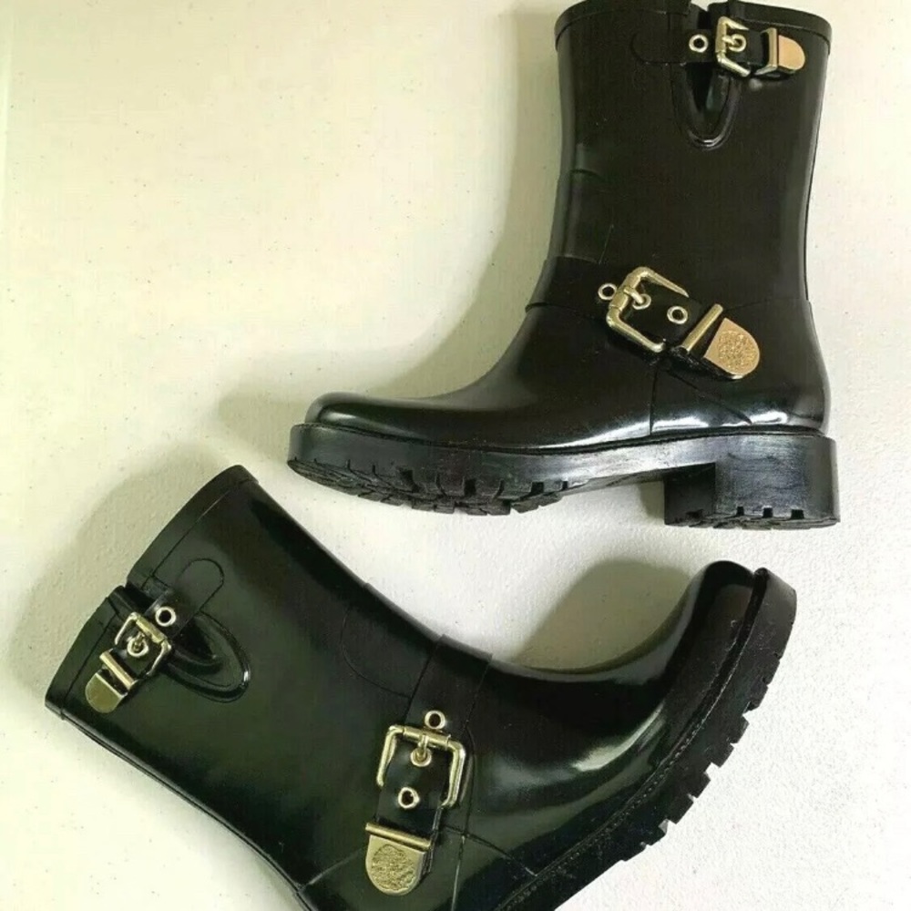 VINCE CAMUTO women’s boot size 8